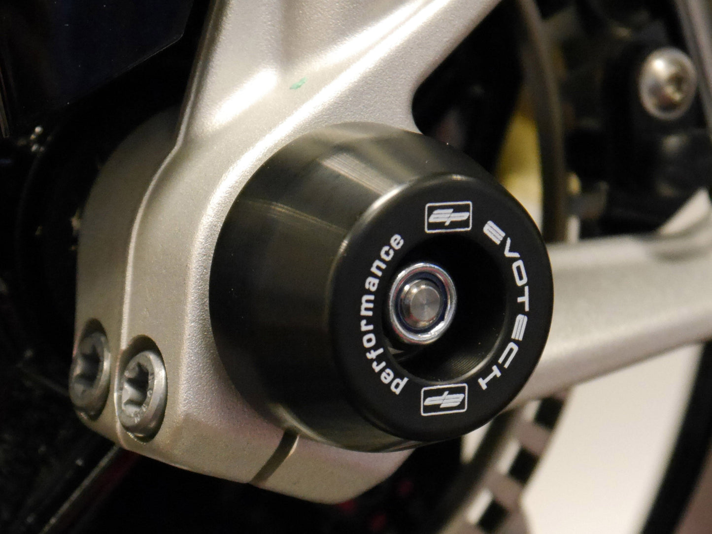 EVOTECH BMW S1000R / S1000RR / S1000XR Front Wheel Sliders