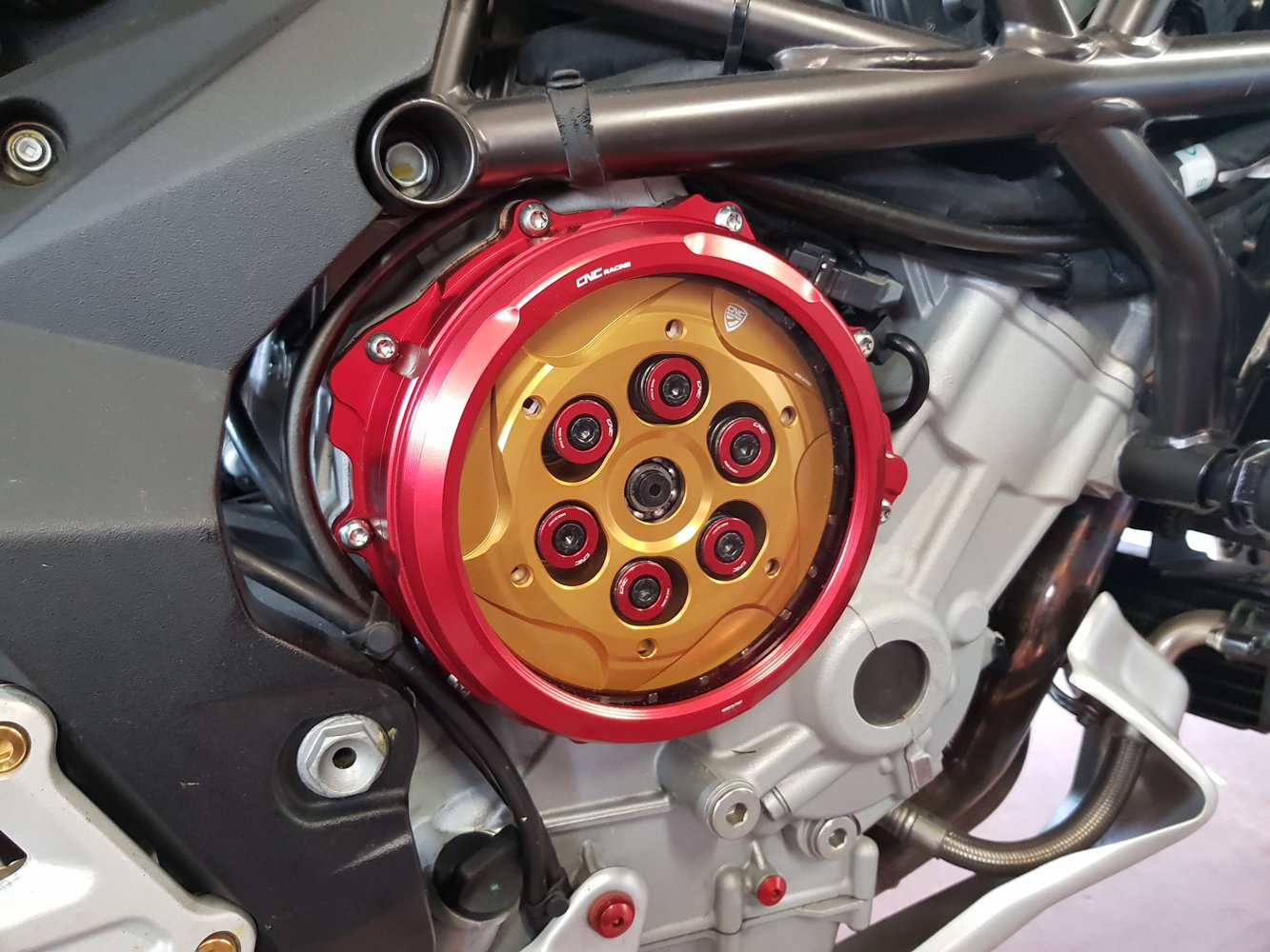 CA300 - CNC RACING MV Agusta Oil Bath Clear Clutch Cover (hydraulic control)