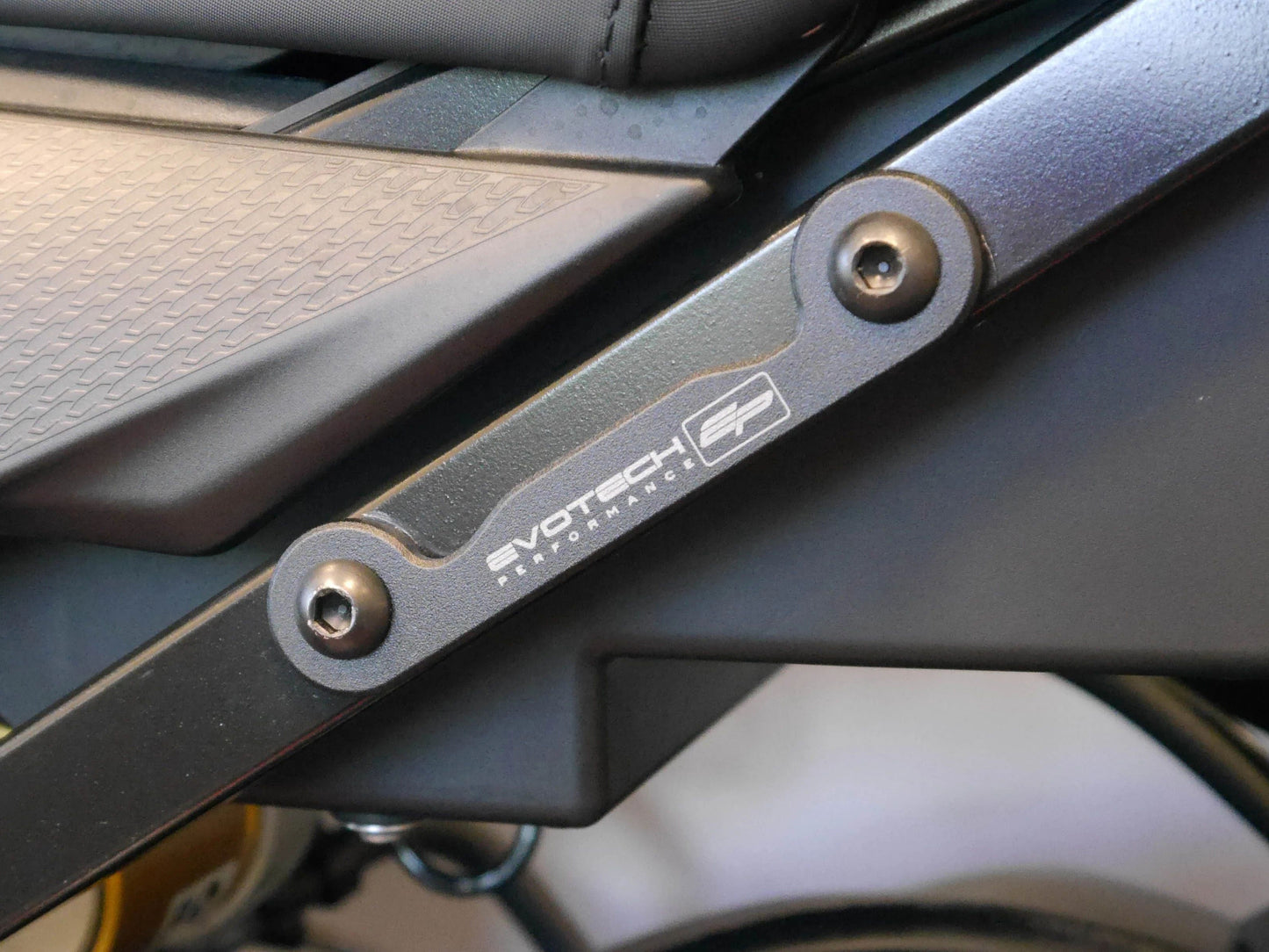 EVOTECH BMW S1000R Exhaust Hanger Blanking Plate