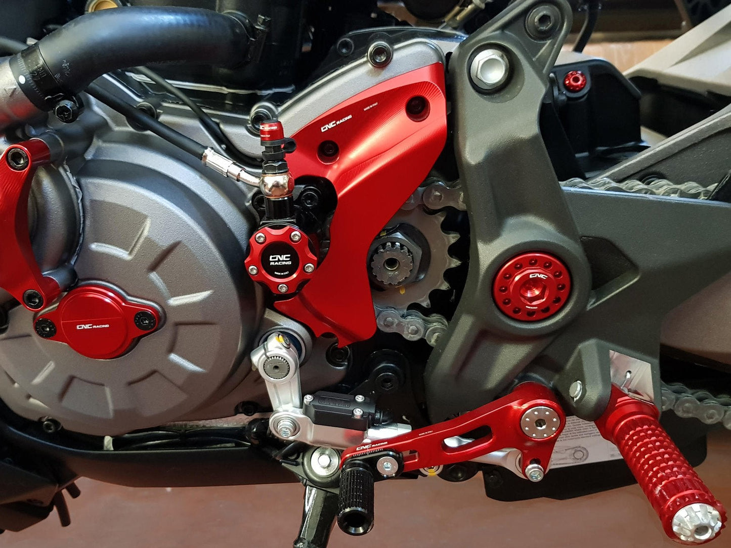 CP171 - CNC RACING Ducati Monster 1200 Sprocket Cover