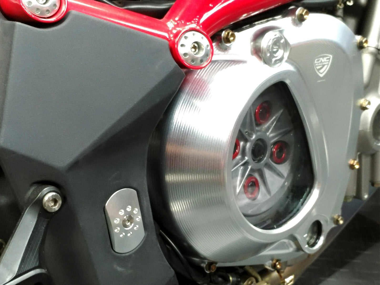 CA302 - CNC RACING MV Agusta Brutale / F4 Oil Bath Clear Clutch Cover