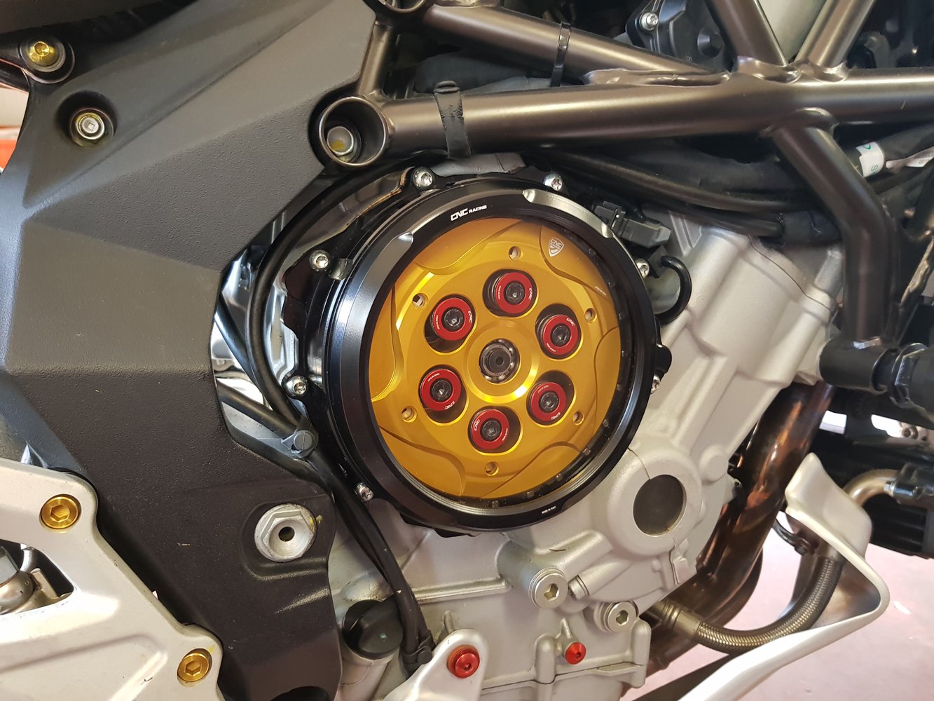 CA300 - CNC RACING MV Agusta Oil Bath Clear Clutch Cover (hydraulic control)