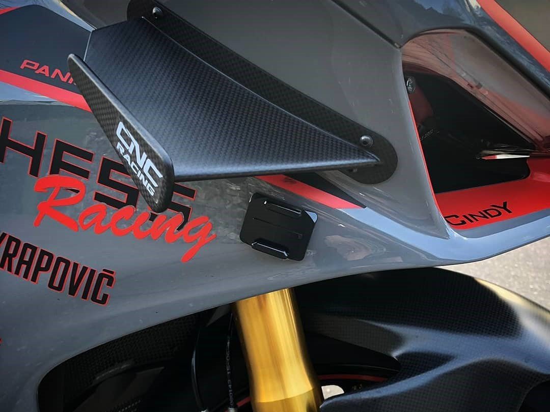 ZW002 - CNC RACING Ducati Panigale V4 (18/20) MotoGP Carbon Aerodynamic Winglets