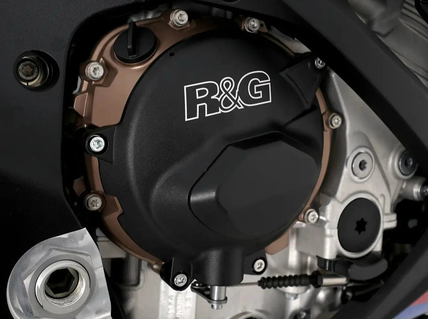 ECC0289 - R&G RACING BMW M series / S series Clutch & Pulse Cover Protection (right side, Pro version) – Accessories in the 2WheelsHero Motorcycle Aftermarket Accessories and Parts Online Shop