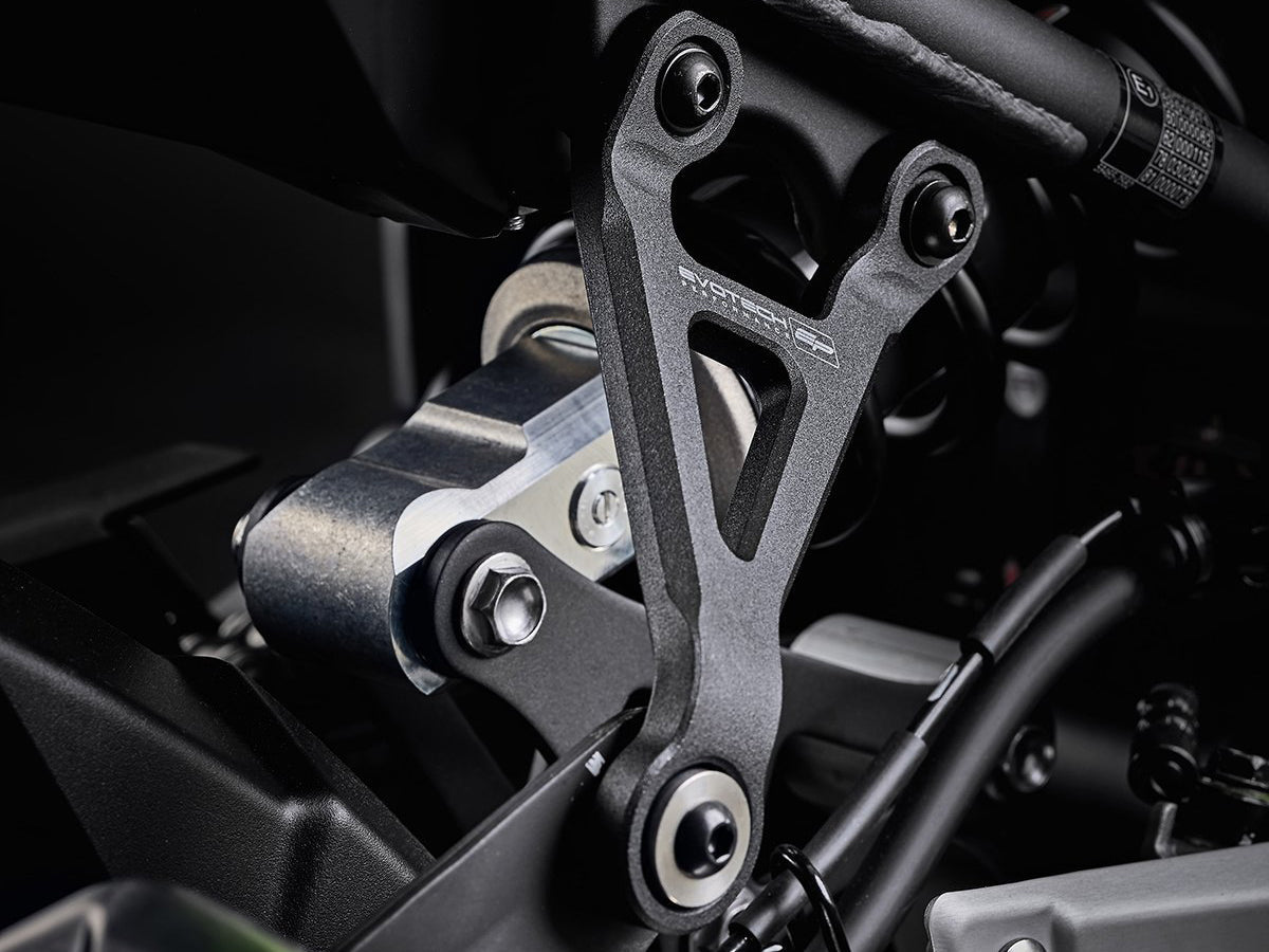 EVOTECH Kawasaki Z900 Exhaust Hanger & Blanking Plate Kit