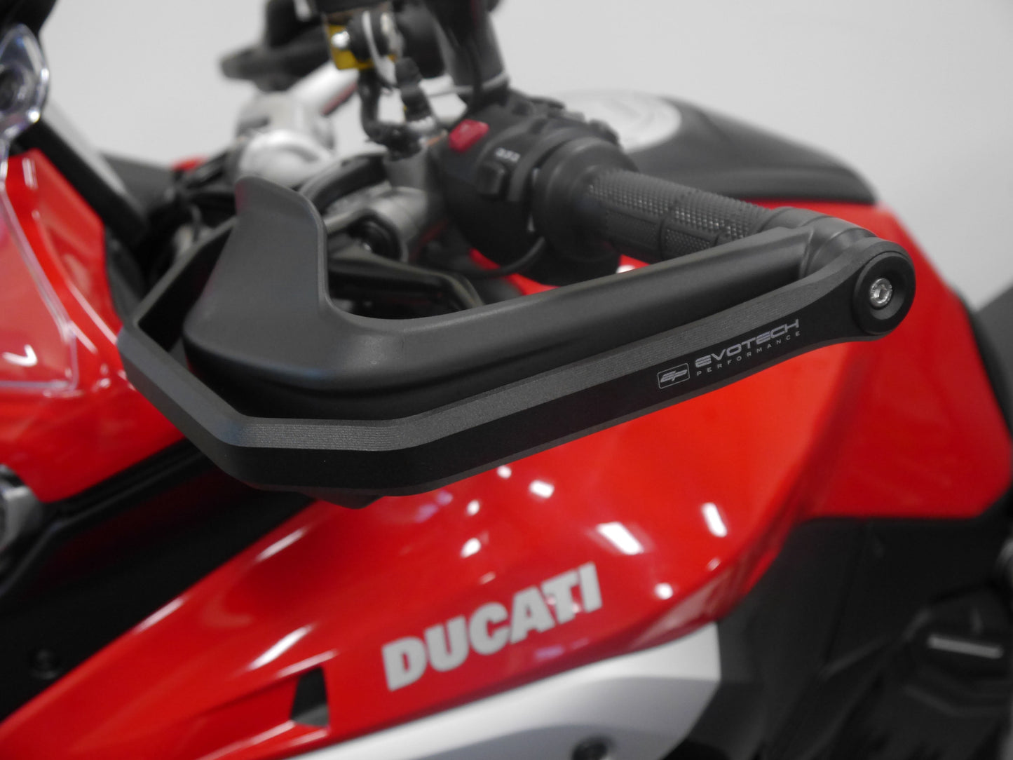 EVOTECH Ducati Multistrada V4 (2021+) Handguard Protectors Kit