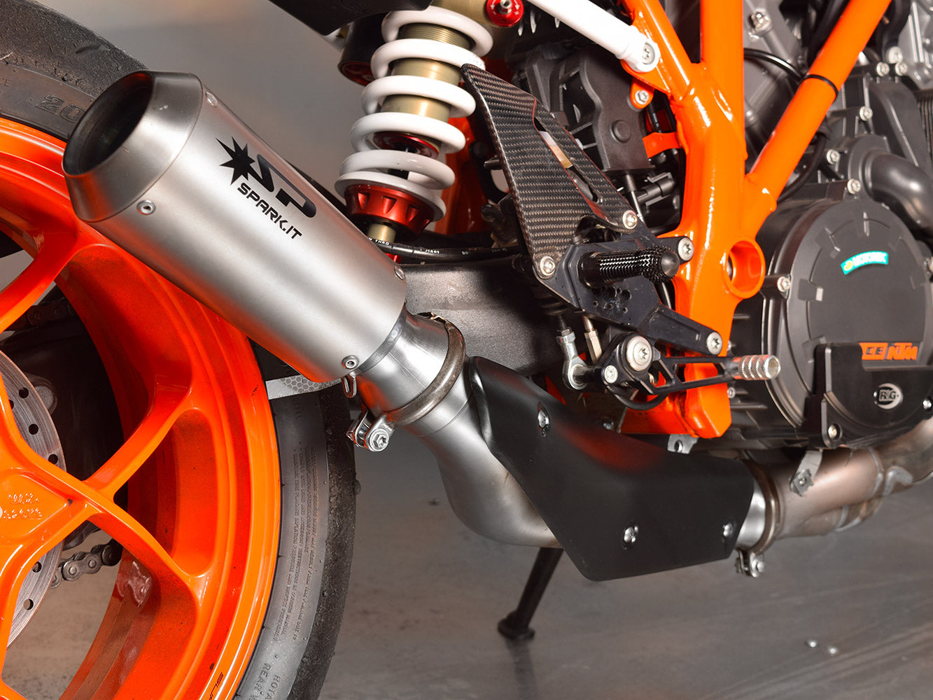 SPARK GKT0106 KTM 1290 Super Duke R (14/16) Slip-on Exhaust "MotoGP" (racing) – Accessories in the 2WheelsHero Motorcycle Aftermarket Accessories and Parts Online Shop