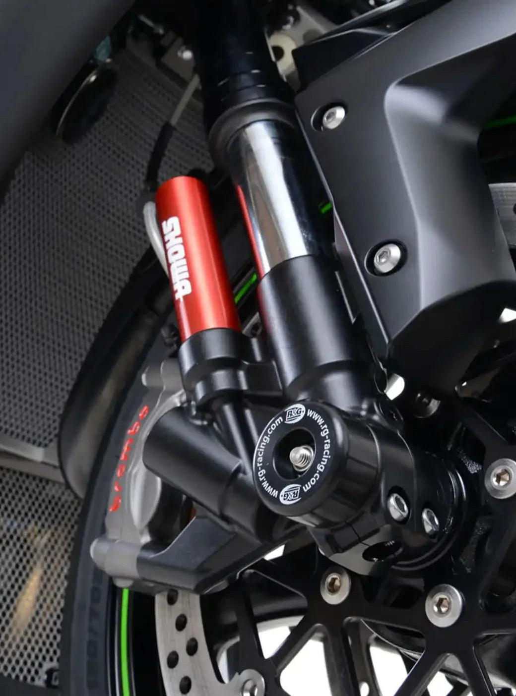 FP0182 - R&G RACING Kawasaki ZX-10R / ZX-10RR Front Wheel Sliders – Accessories in the 2WheelsHero Motorcycle Aftermarket Accessories and Parts Online Shop