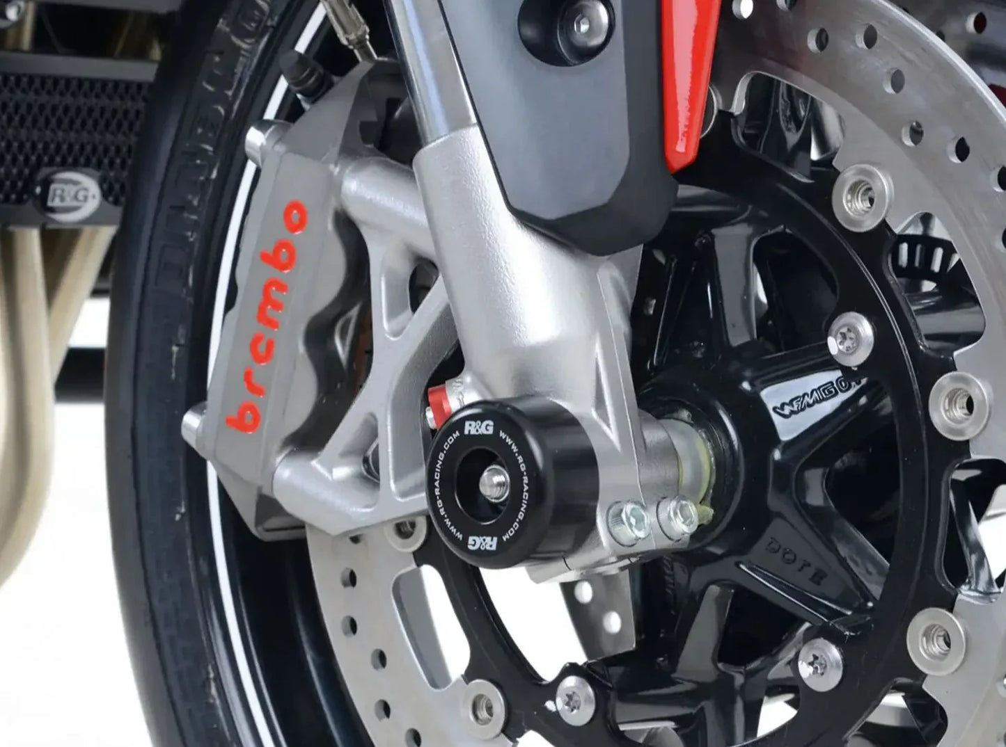 FP0098 - R&G RACING Triumph Speed Triple S / RS / 1200RS Front Wheel Sliders – Accessories in the 2WheelsHero Motorcycle Aftermarket Accessories and Parts Online Shop