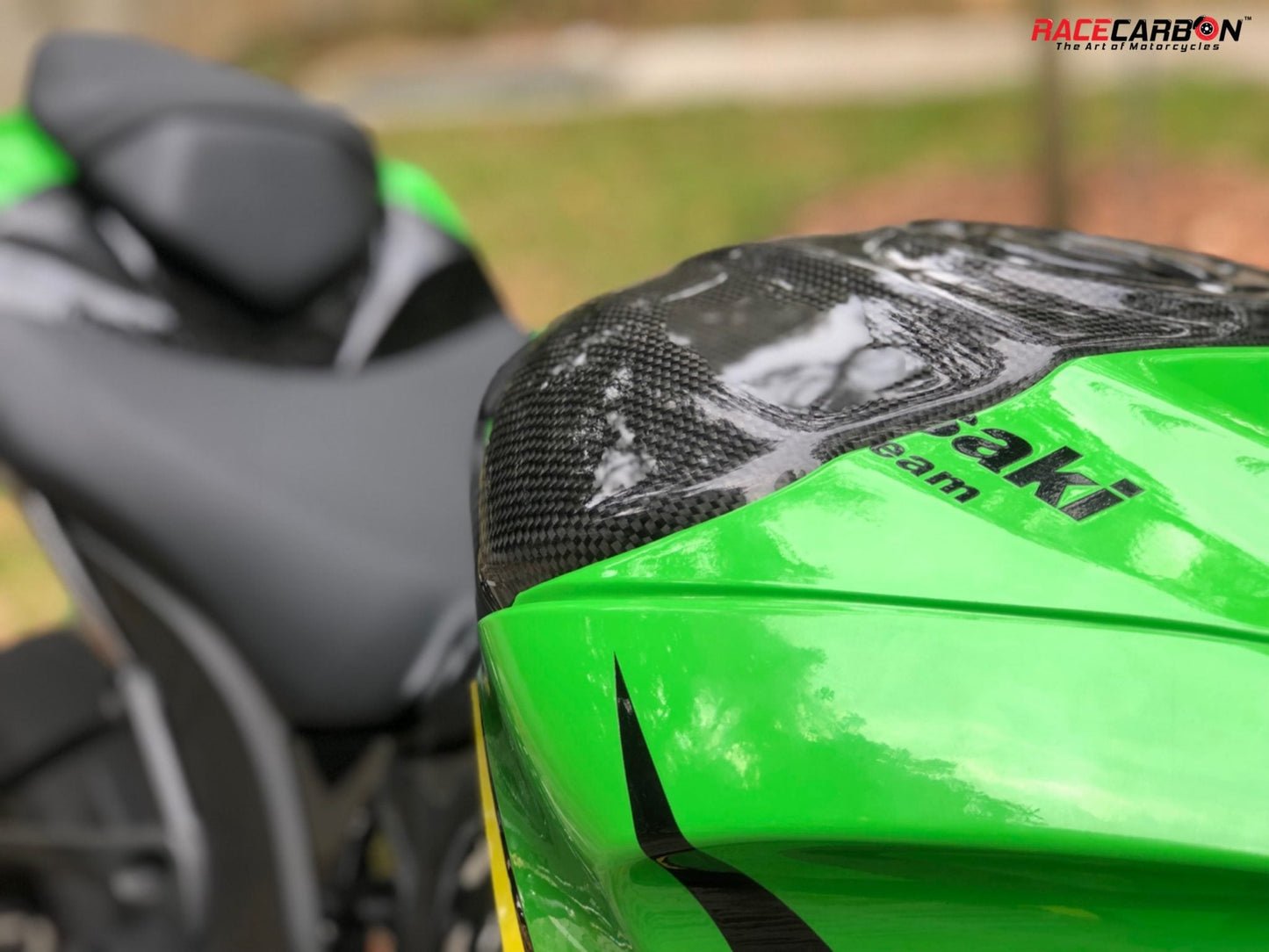 CARBON2RACE Kawasaki ZX-10R (2011+) Carbon Tank Cover