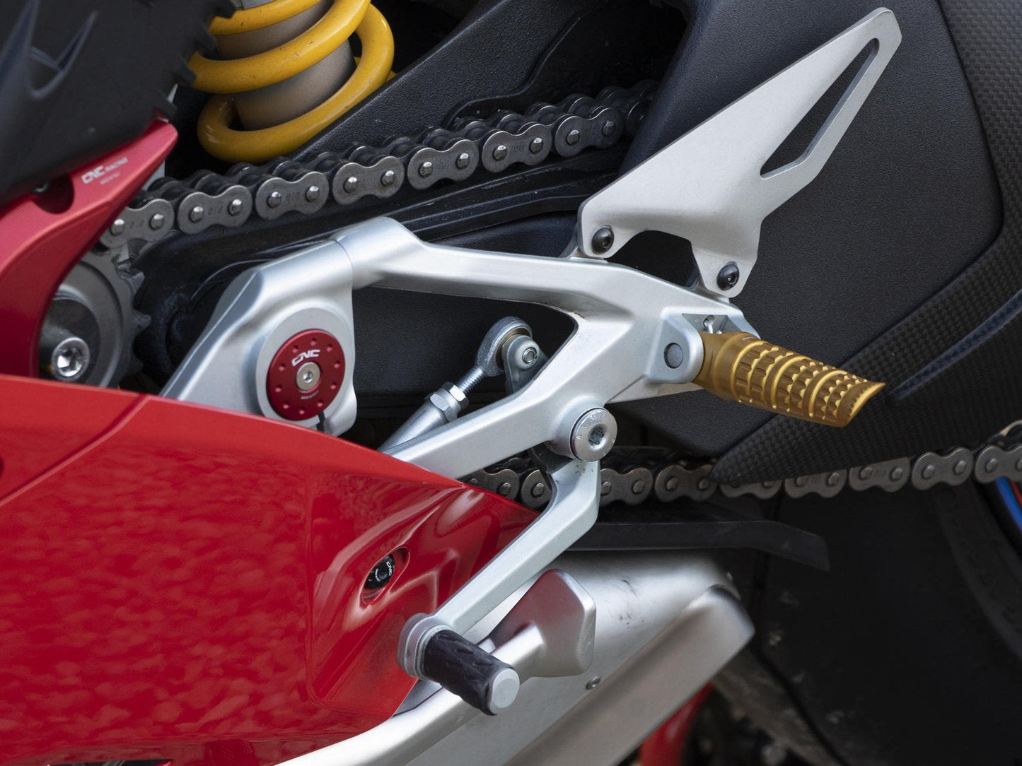 PC124 - CNC RACING Ducati Panigale / Streetfighter Passenger Footpegs