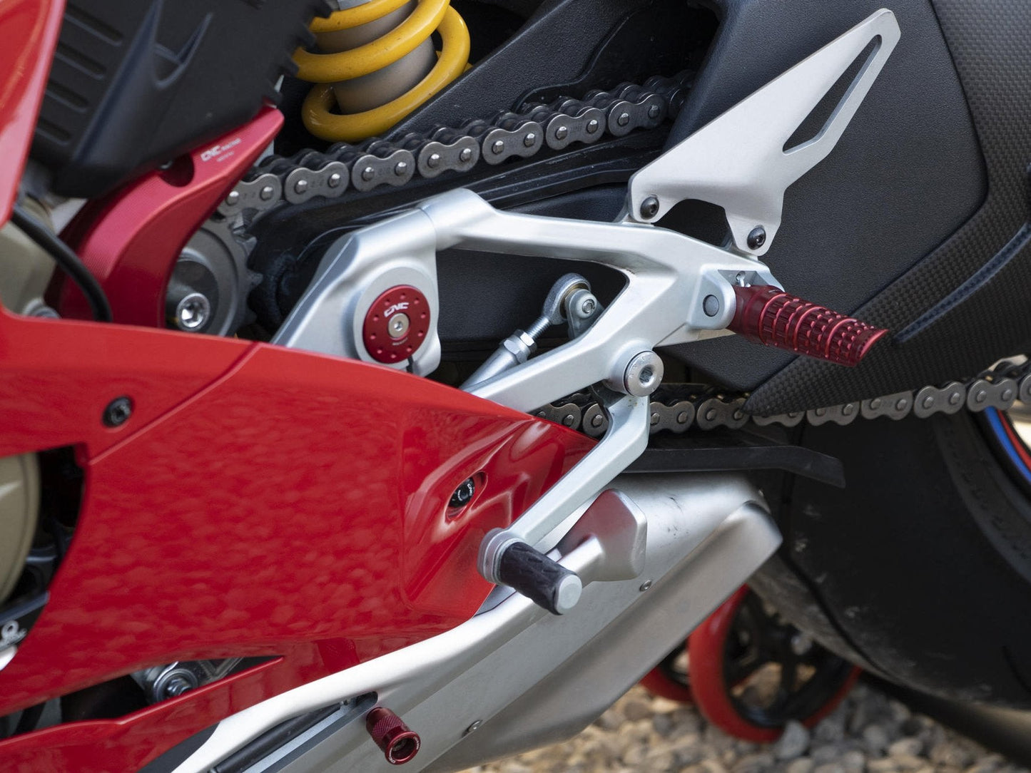 PC124 - CNC RACING Ducati Panigale / Streetfighter Passenger Footpegs