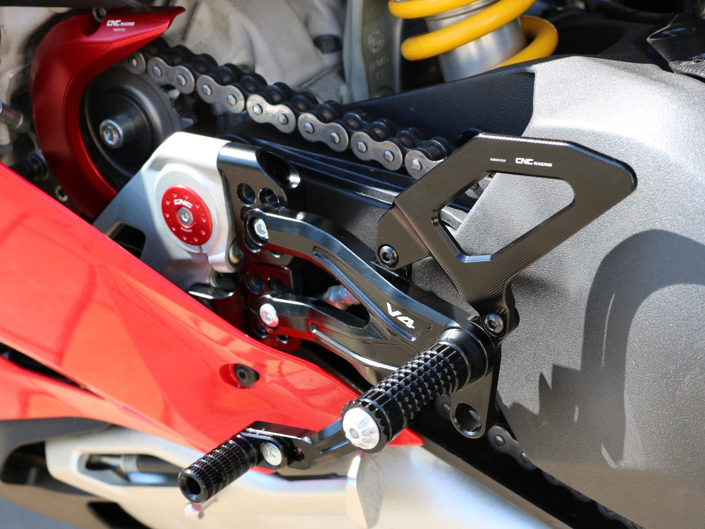 PE406 - CNC RACING Ducati Panigale V4 Adjustable Rearset "RPS"