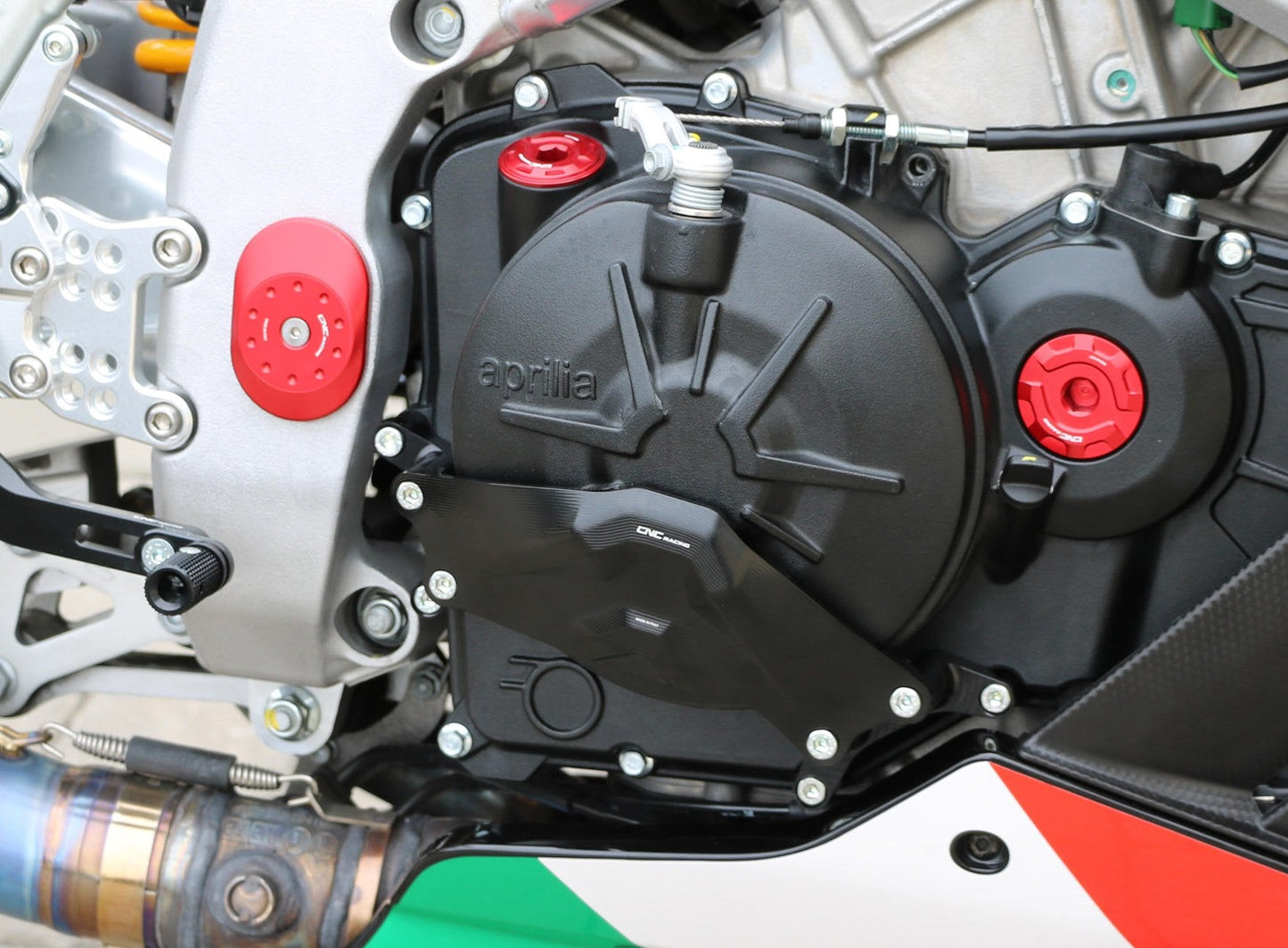 PR313 - CNC RACING Aprilia RSV4 / Tuono V4 (09/20) Clutch Cover Protection "RPS" (right side)