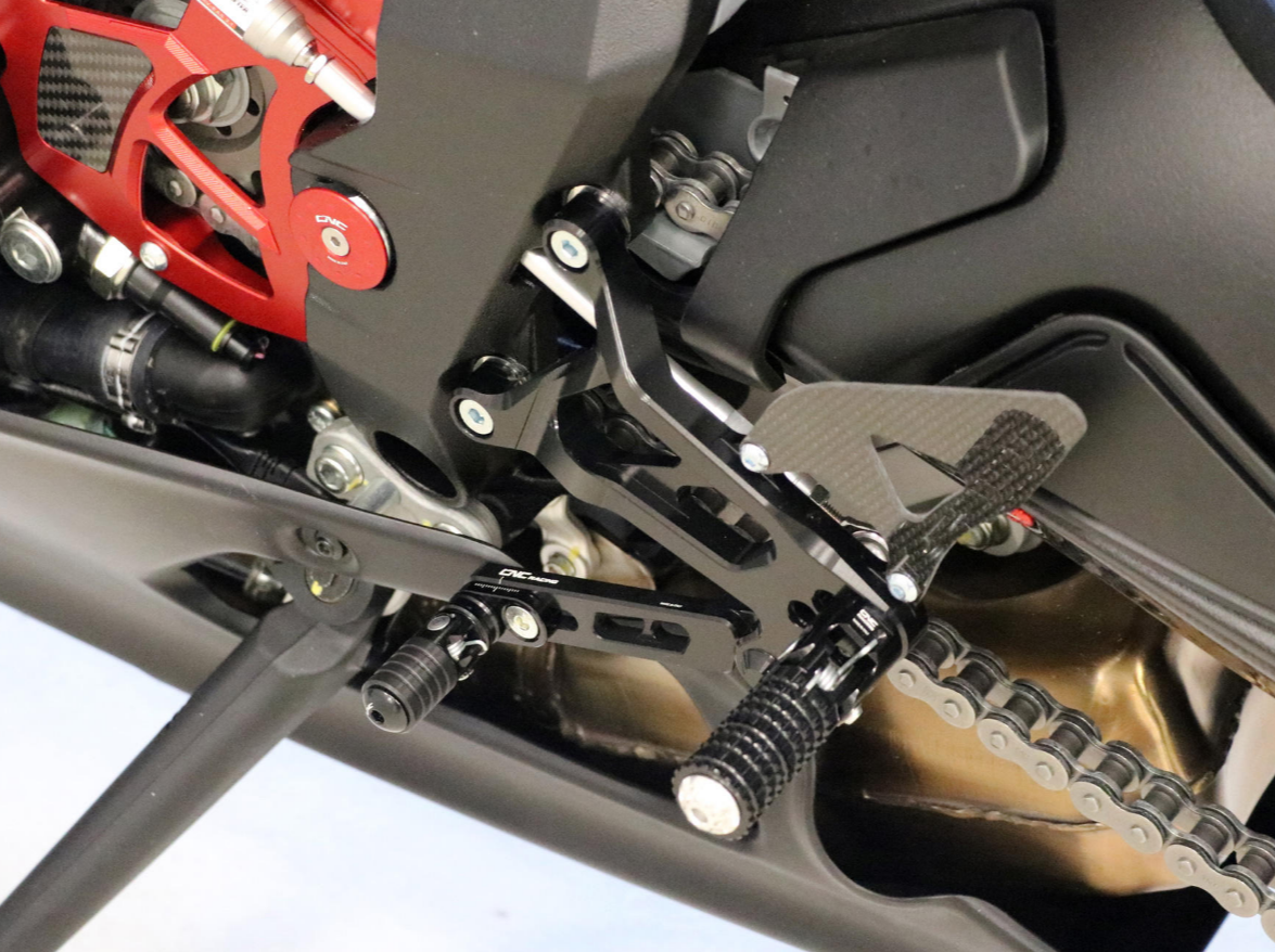 PE227 - CNC RACING MV Agusta F3 / Superveloce Adjustable Rearset