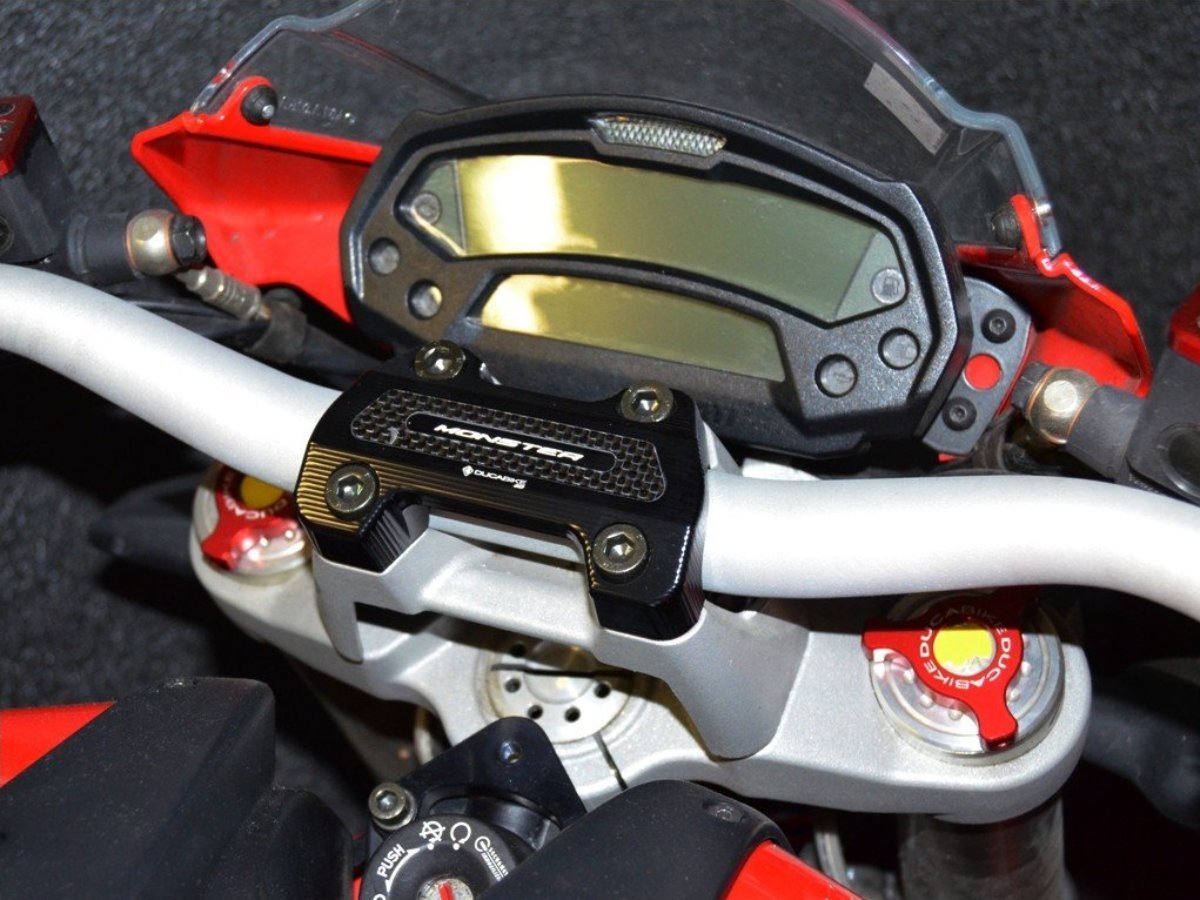 BM06 - DUCABIKE Ducati Monster 696 Handlebar Clamp