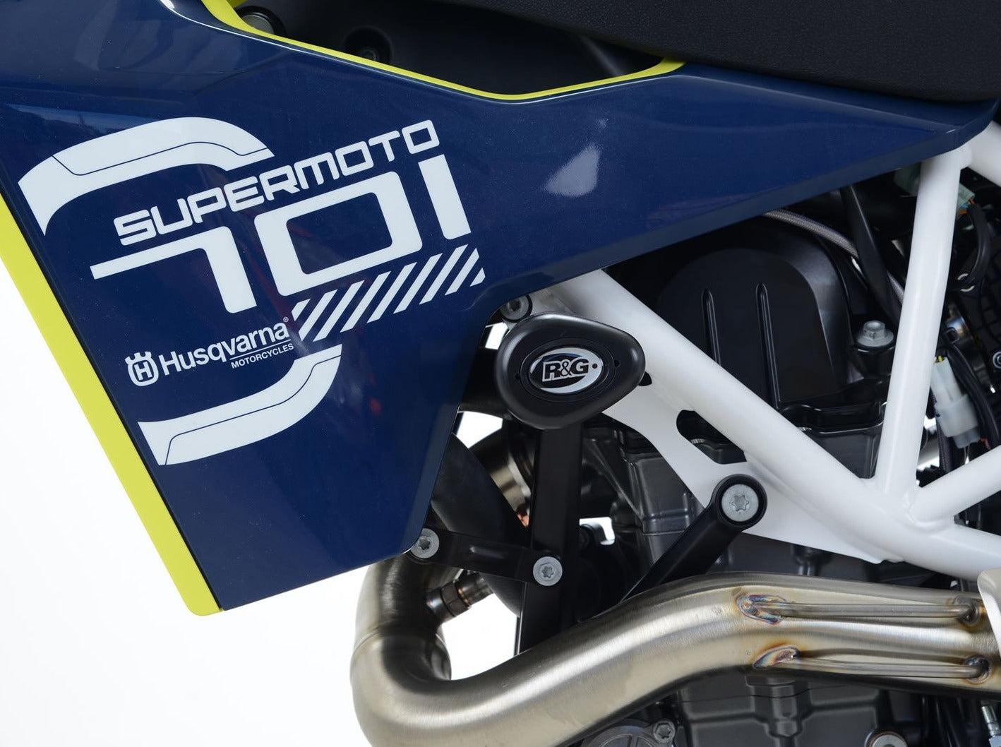 CP0404 - R&G RACING Husqvarna / KTM 690 SMC R Frame Crash Protection Sliders "Aero" – Accessories in the 2WheelsHero Motorcycle Aftermarket Accessories and Parts Online Shop