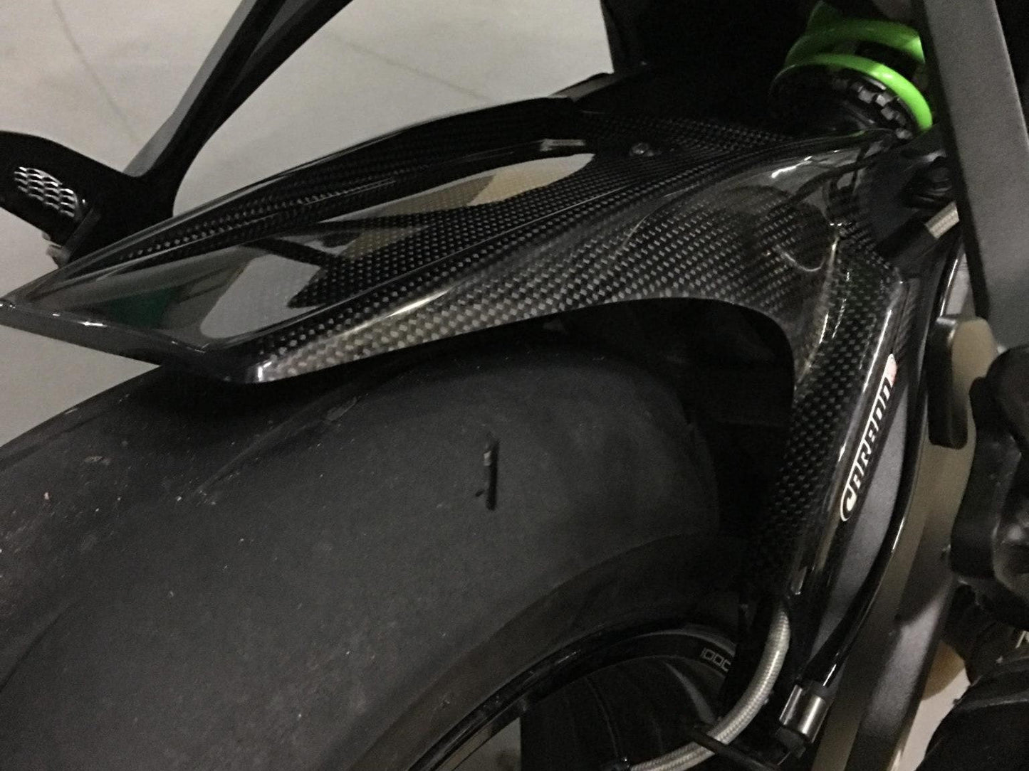 CARBON2RACE Kawasaki ZX-10R (2011+) Carbon Rear Hugger (extended)